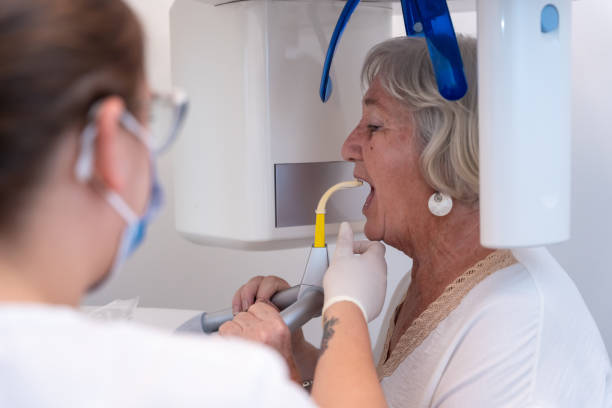 Best Broken or Cracked Tooth Emergency Dentist in Vamo, FL